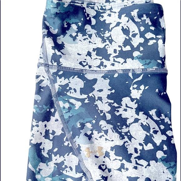 Under Armour Mesh Capri Silver Metallic Print - Picture 4 of 5